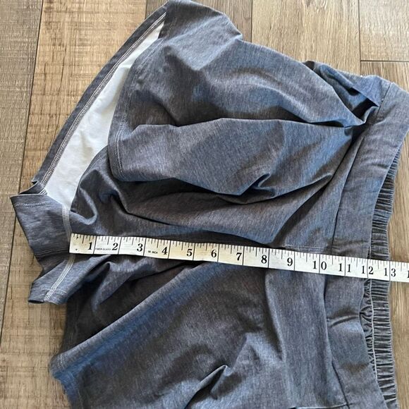 Lululemon City Skort Gray Zip
Pockets Pleated Shorts Women's
Size 10 - Picture 6 of 10